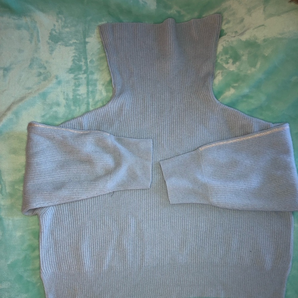 Cashmere Elie Tahari light blue cowl neck sweater